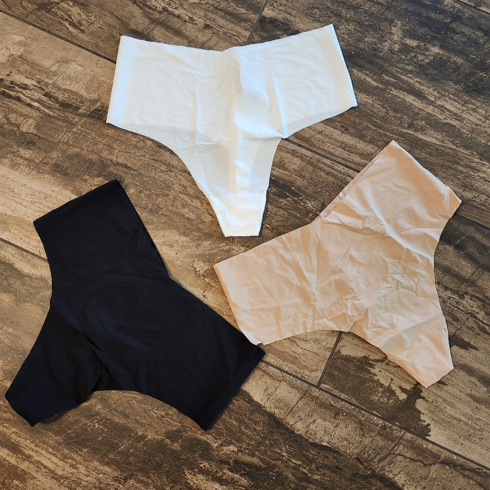NWT Victoria's Secret Bundle: 3 New Thongs - Size XL - Picture 2 of 5